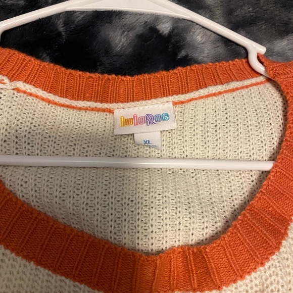 Lularoe oversized XL scoop neck pullover - Picture 2 of 2